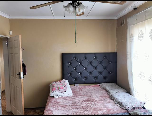 3 BEDROOM FREESTANDING FOR SALE IN BISLEY